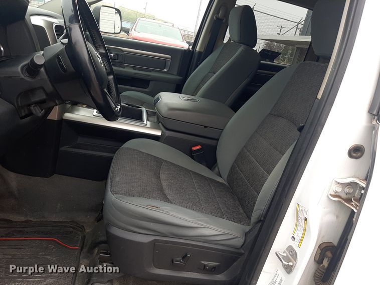 image for item LX9818 2014 Dodge Ram 2500HD  Crew Cab pickup truck