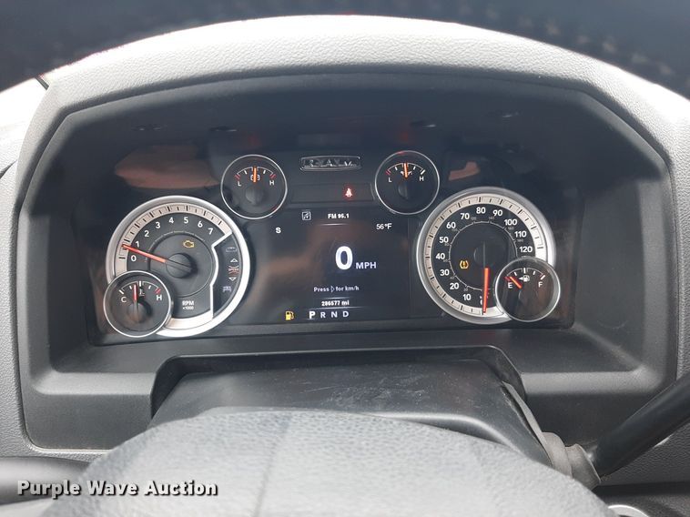 image for item LX9818 2014 Dodge Ram 2500HD  Crew Cab pickup truck