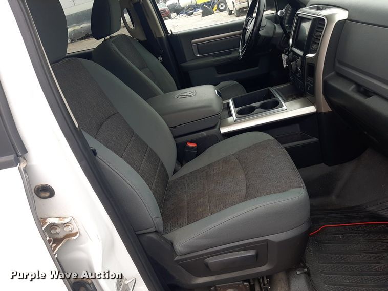 image for item LX9818 2014 Dodge Ram 2500HD  Crew Cab pickup truck