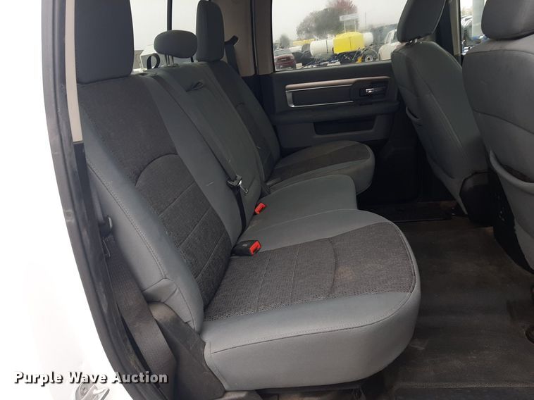 image for item LX9818 2014 Dodge Ram 2500HD  Crew Cab pickup truck