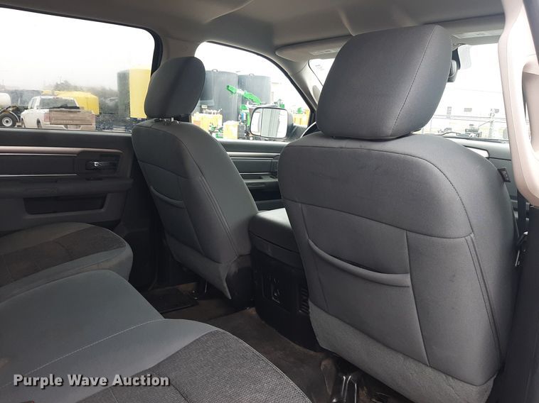 image for item LX9818 2014 Dodge Ram 2500HD  Crew Cab pickup truck