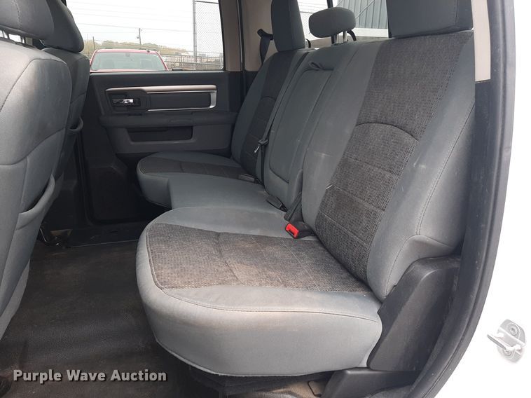 image for item LX9818 2014 Dodge Ram 2500HD  Crew Cab pickup truck