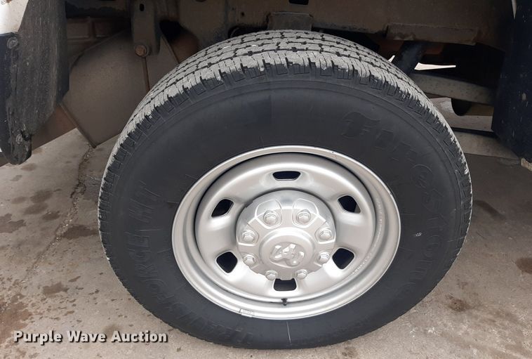 image for item LX9818 2014 Dodge Ram 2500HD  Crew Cab pickup truck