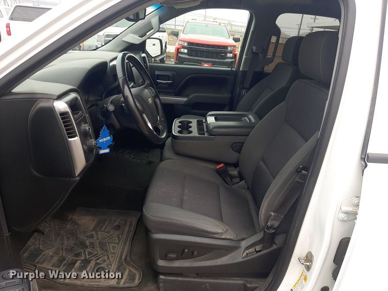 image for item LX9819 2015 Chevrolet Silverado 1500  Double Cab pickup truck