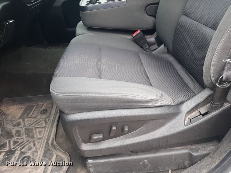 image for item LX9819 2015 Chevrolet Silverado 1500  Double Cab pickup truck