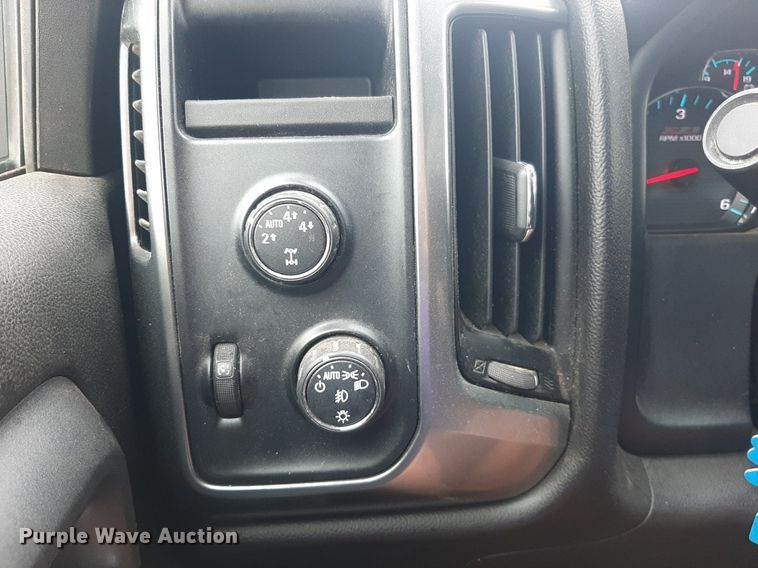 image for item LX9819 2015 Chevrolet Silverado 1500  Double Cab pickup truck