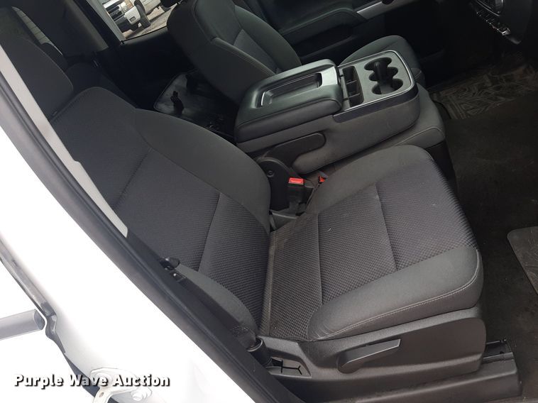 image for item LX9819 2015 Chevrolet Silverado 1500  Double Cab pickup truck