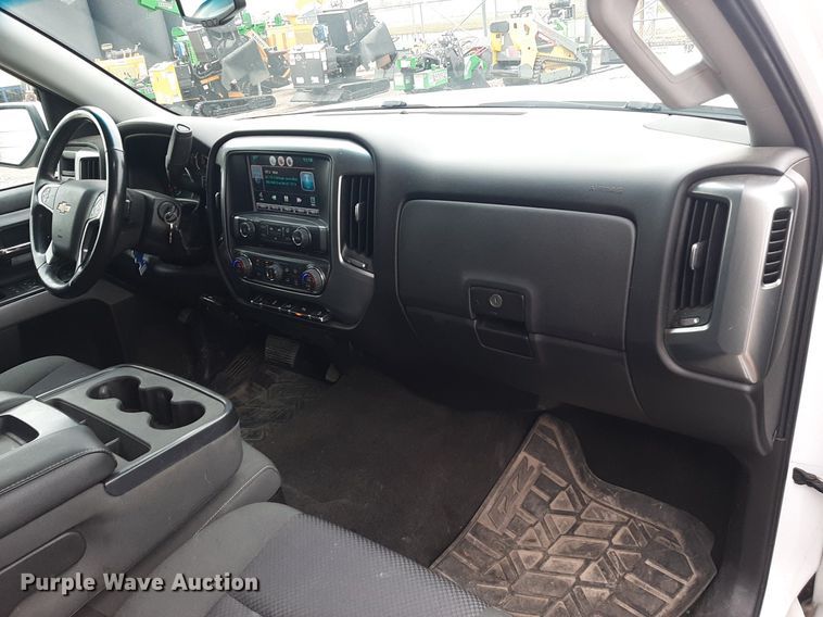 image for item LX9819 2015 Chevrolet Silverado 1500  Double Cab pickup truck