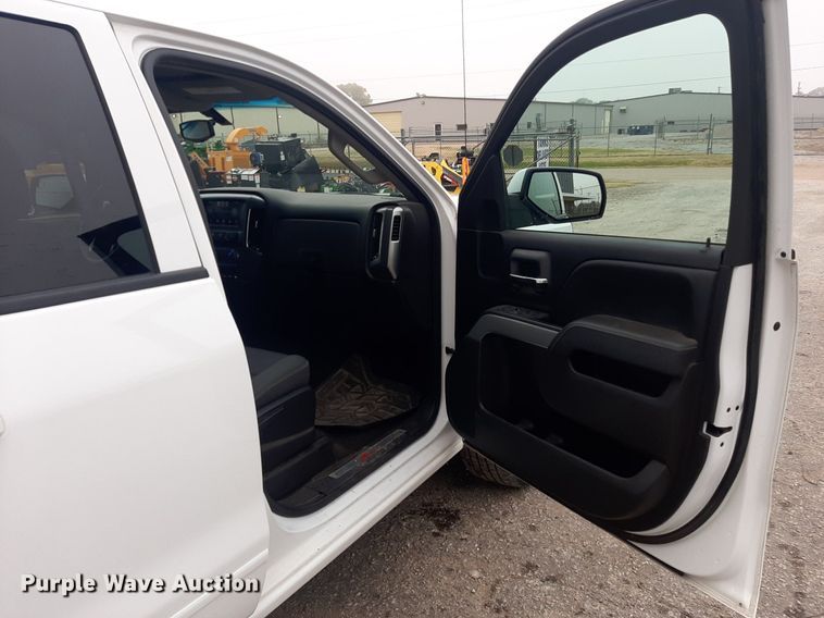 image for item LX9819 2015 Chevrolet Silverado 1500  Double Cab pickup truck