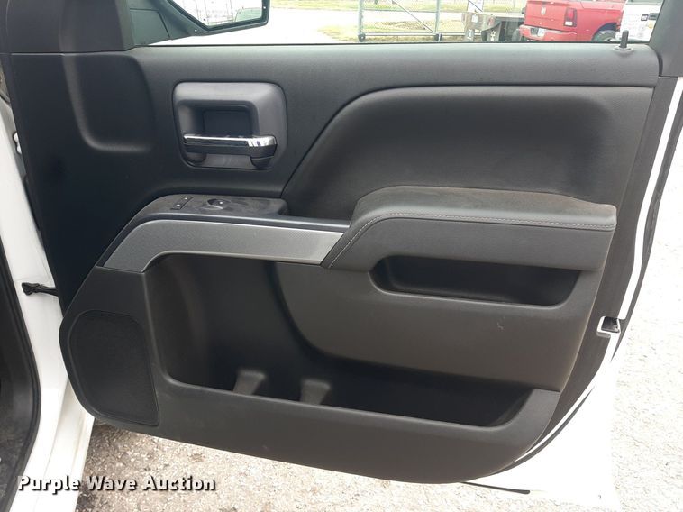 image for item LX9819 2015 Chevrolet Silverado 1500  Double Cab pickup truck