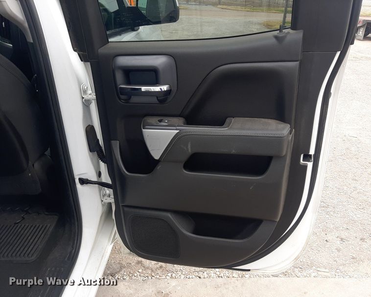 image for item LX9819 2015 Chevrolet Silverado 1500  Double Cab pickup truck