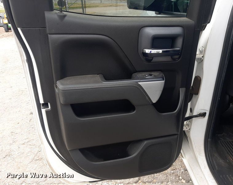 image for item LX9819 2015 Chevrolet Silverado 1500  Double Cab pickup truck