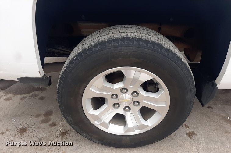 image for item LX9819 2015 Chevrolet Silverado 1500  Double Cab pickup truck