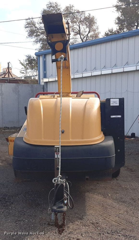 image for item LX9820 2007 Vermeer BC1500  wood chipper