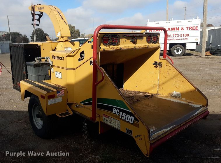 image for item LX9820 2007 Vermeer BC1500  wood chipper