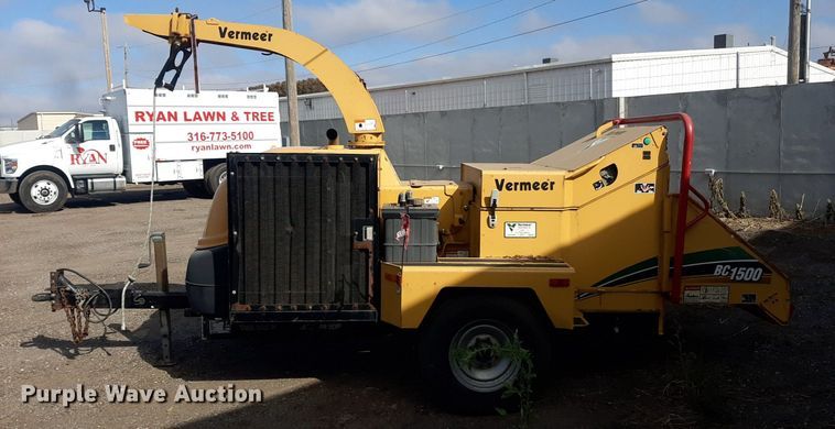 image for item LX9820 2007 Vermeer BC1500  wood chipper