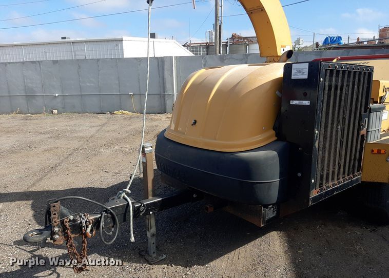 image for item LX9820 2007 Vermeer BC1500  wood chipper