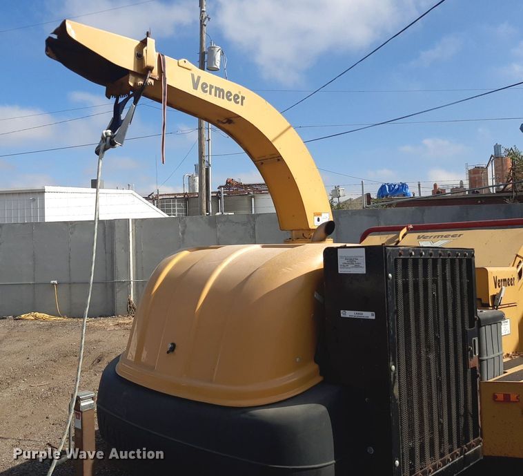 image for item LX9820 2007 Vermeer BC1500  wood chipper