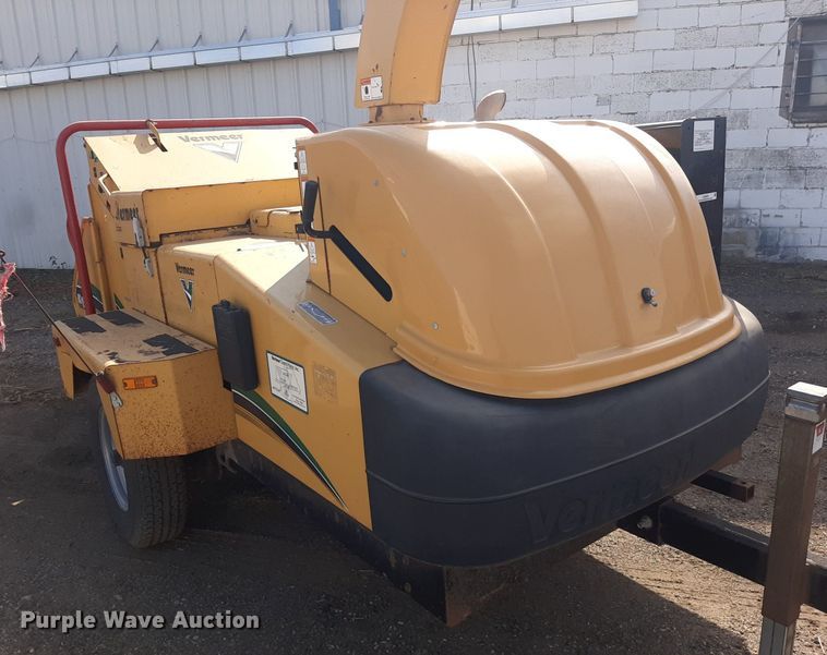 image for item LX9820 2007 Vermeer BC1500  wood chipper