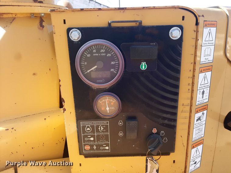 image for item LX9820 2007 Vermeer BC1500  wood chipper