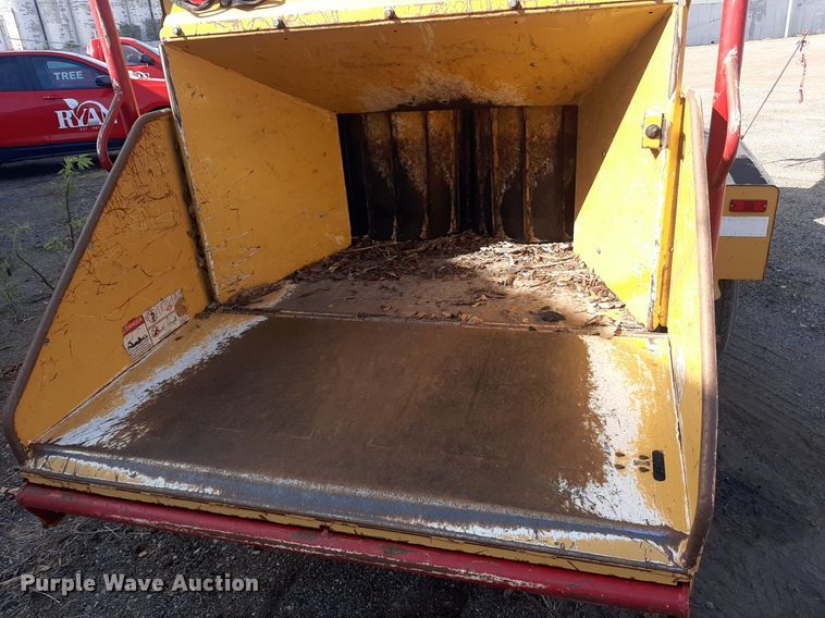 image for item LX9820 2007 Vermeer BC1500  wood chipper