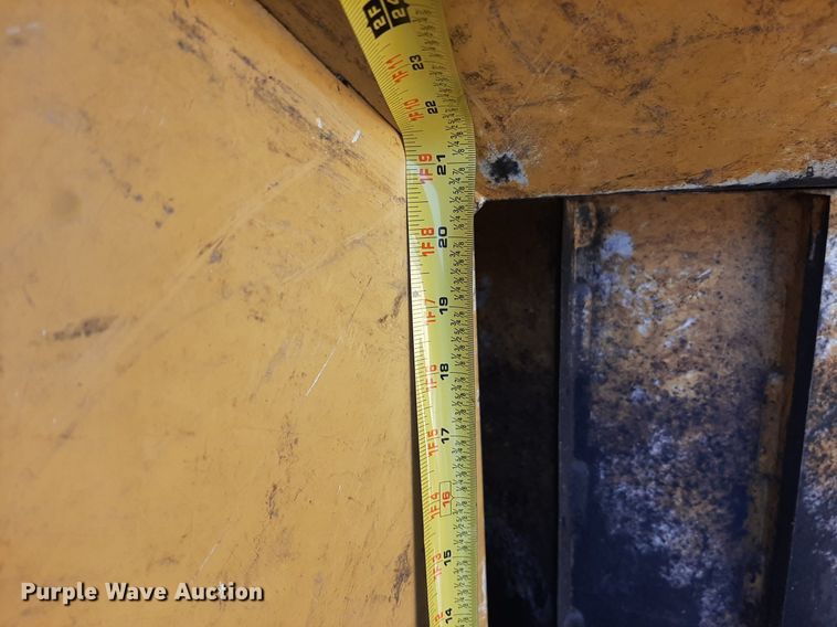 image for item LX9820 2007 Vermeer BC1500  wood chipper