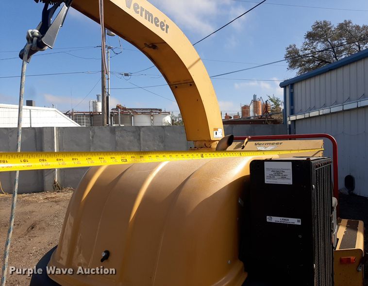 image for item LX9820 2007 Vermeer BC1500  wood chipper