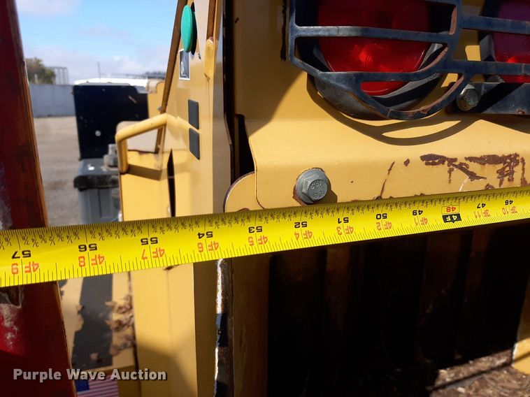 image for item LX9820 2007 Vermeer BC1500  wood chipper