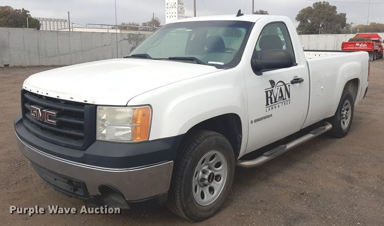 image for item LX9821 2008 GMC Sierra 1500  pickup truck