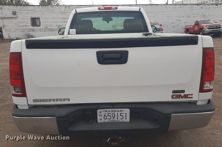 image for item LX9821 2008 GMC Sierra 1500  pickup truck