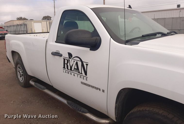 image for item LX9821 2008 GMC Sierra 1500  pickup truck