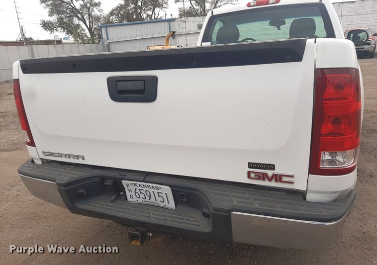 image for item LX9821 2008 GMC Sierra 1500  pickup truck