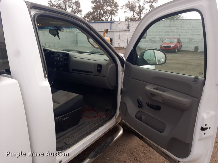 image for item LX9821 2008 GMC Sierra 1500  pickup truck