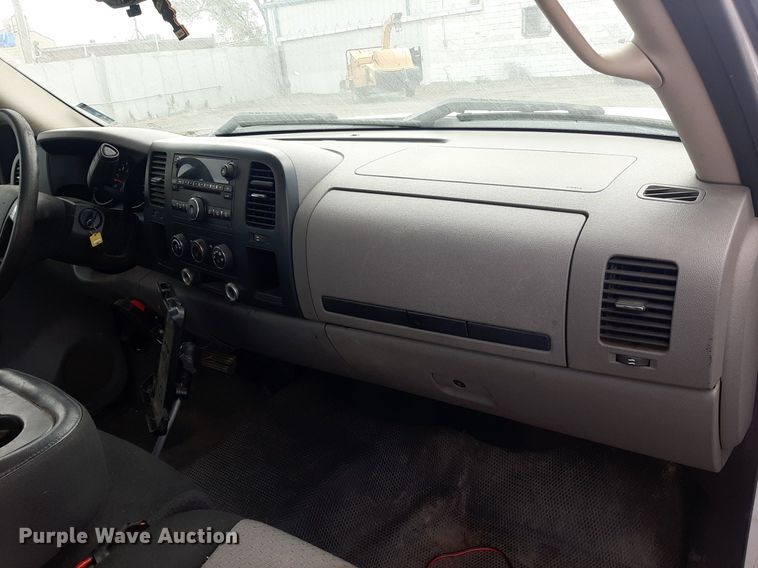 image for item LX9821 2008 GMC Sierra 1500  pickup truck