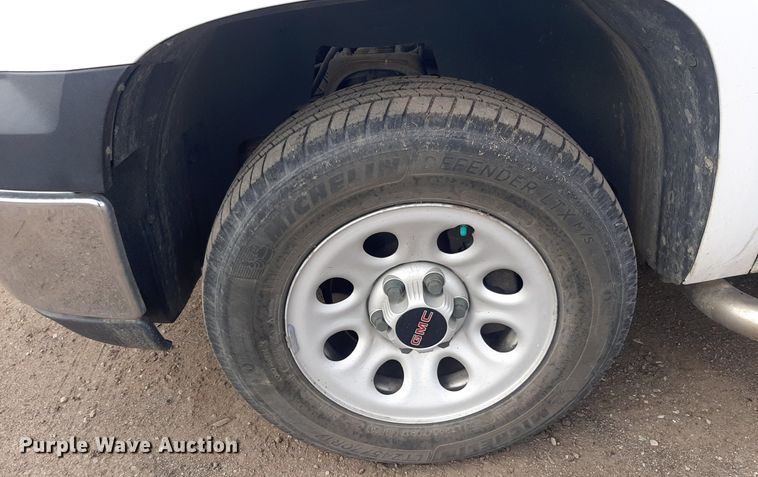 image for item LX9821 2008 GMC Sierra 1500  pickup truck