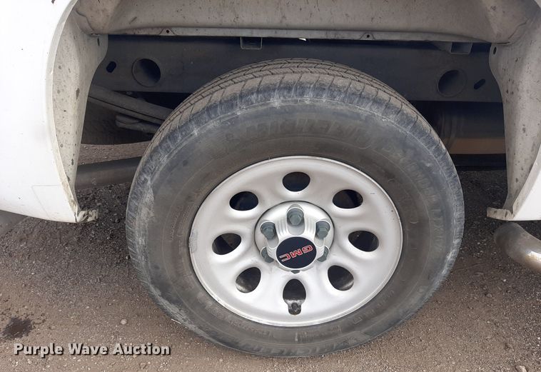 image for item LX9821 2008 GMC Sierra 1500  pickup truck