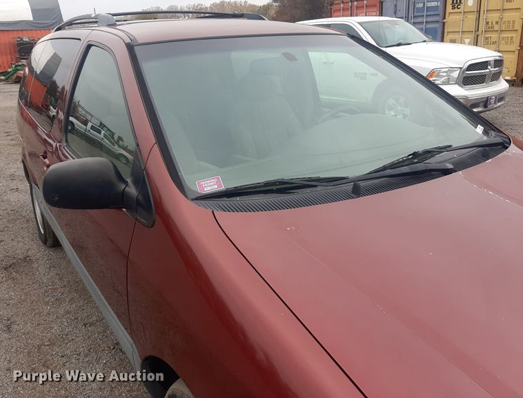 image for item LX9825 2001 Toyota Sienna  van