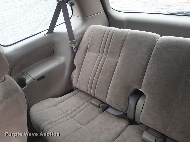 image for item LX9825 2001 Toyota Sienna  van