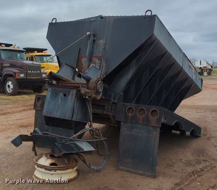 image for item LY9486 Spreader bed