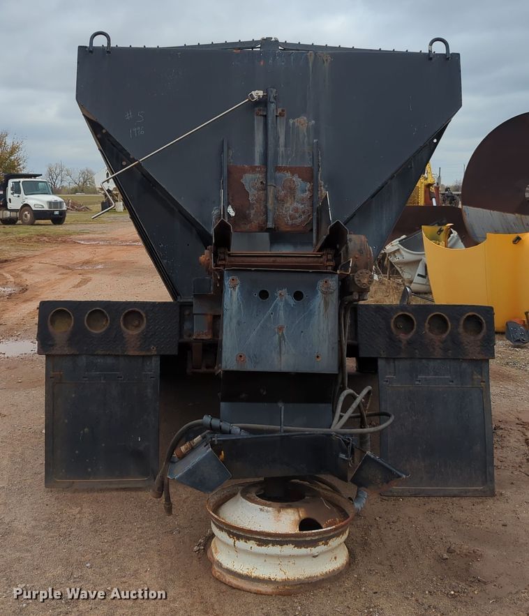 image for item LY9486 Spreader bed