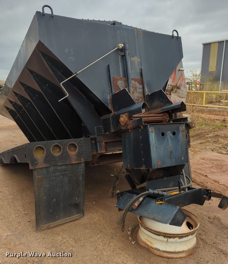 image for item LY9486 Spreader bed