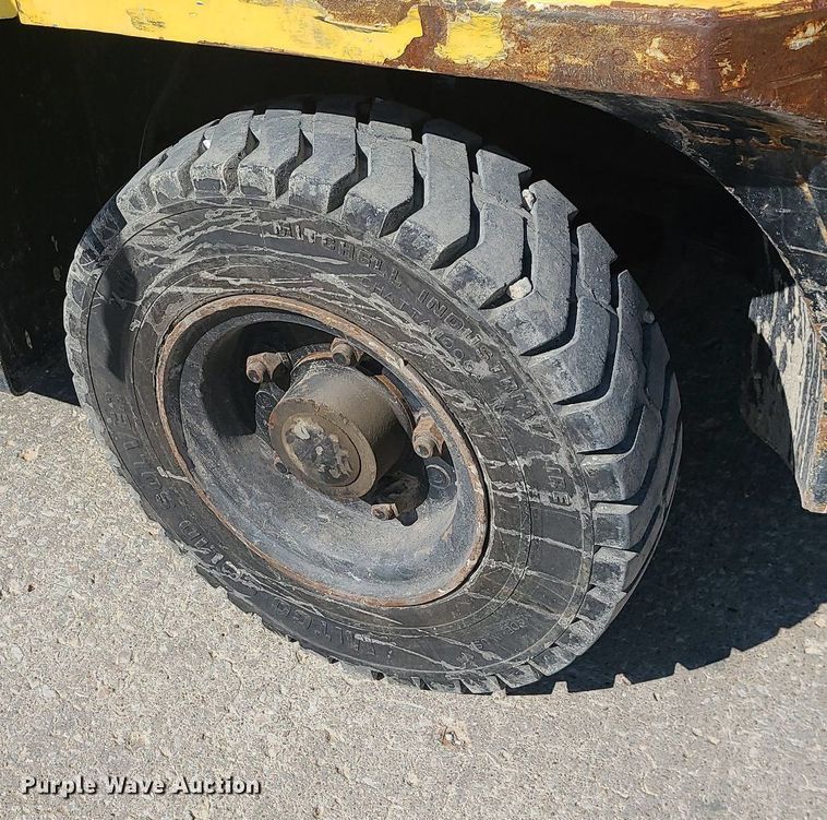 image for item MG9734 Hyster H110XM  forklift