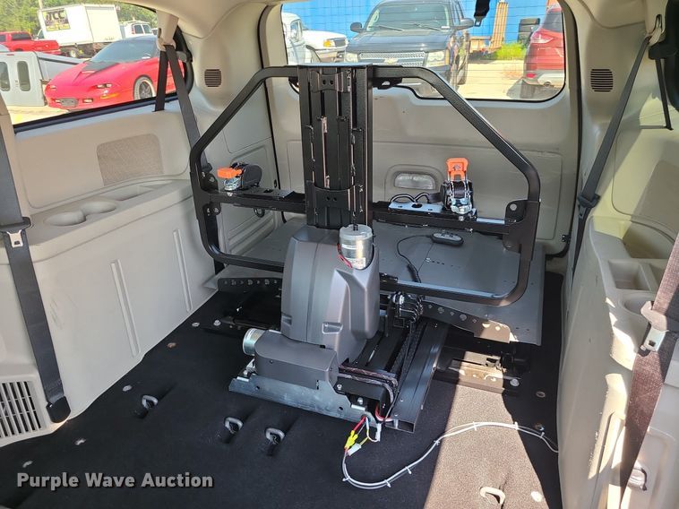 image for item MG9745 2017 Dodge Grand Caravan  handicap accessible van