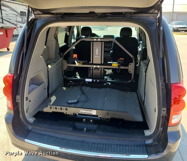 image for item MG9745 2017 Dodge Grand Caravan  handicap accessible van