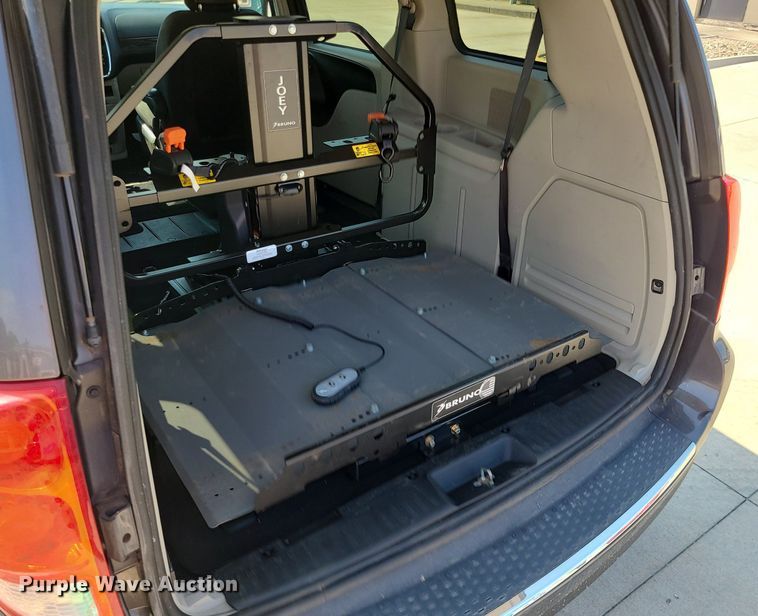 image for item MG9745 2017 Dodge Grand Caravan  handicap accessible van