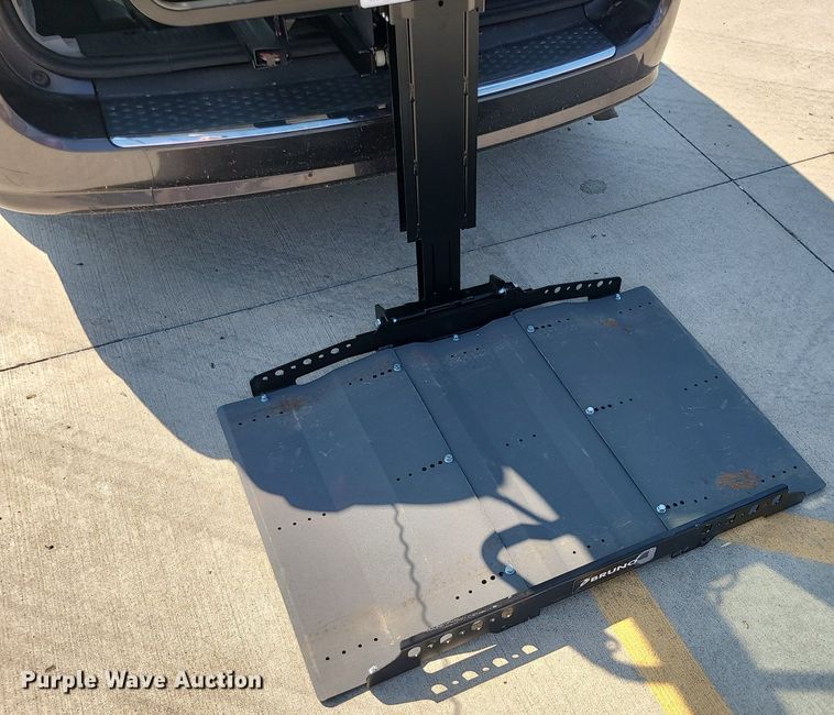 image for item MG9745 2017 Dodge Grand Caravan  handicap accessible van