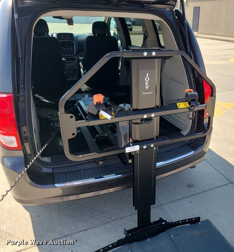 image for item MG9745 2017 Dodge Grand Caravan  handicap accessible van