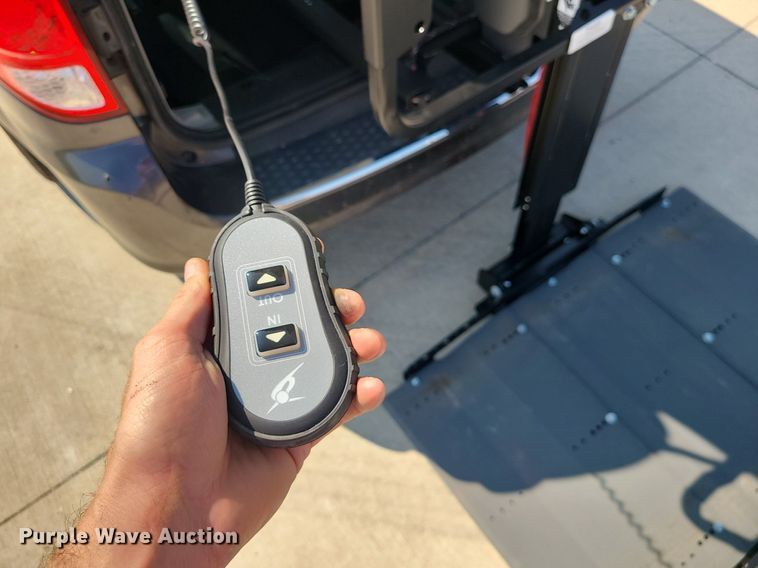 image for item MG9745 2017 Dodge Grand Caravan  handicap accessible van