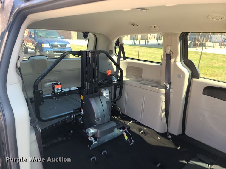image for item MG9745 2017 Dodge Grand Caravan  handicap accessible van