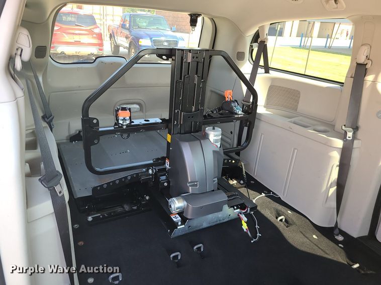 image for item MG9745 2017 Dodge Grand Caravan  handicap accessible van